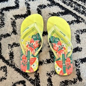 Ipanema bright flip flops